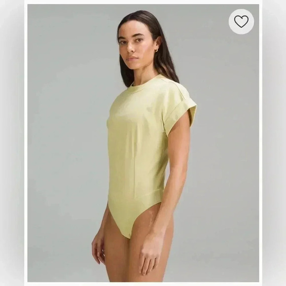 Lululemon Cotton T Shirt Bodysuit NWT Light Lime Green Open Back Women’s Medium - Picture 6 of 13